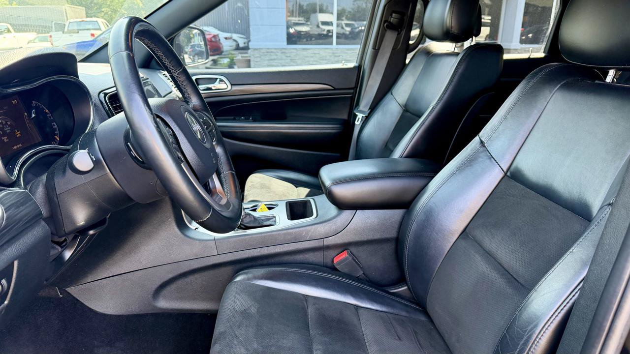 Used 2019 Jeep Grand Cherokee Altitude AWD/4WD image 15