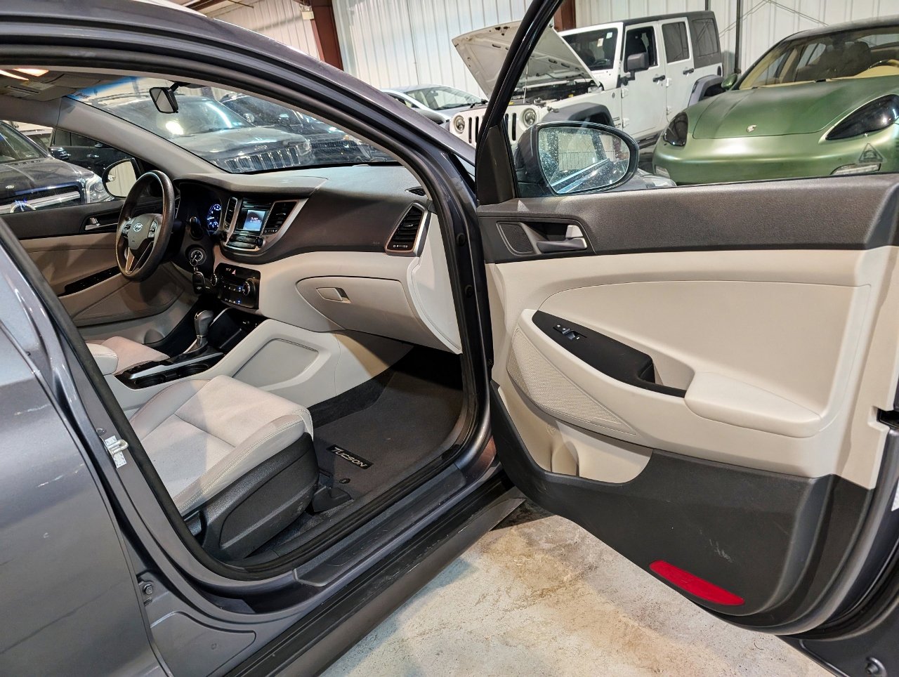 Used 2016 Hyundai Tucson SE w/ Option Group 02 image 26