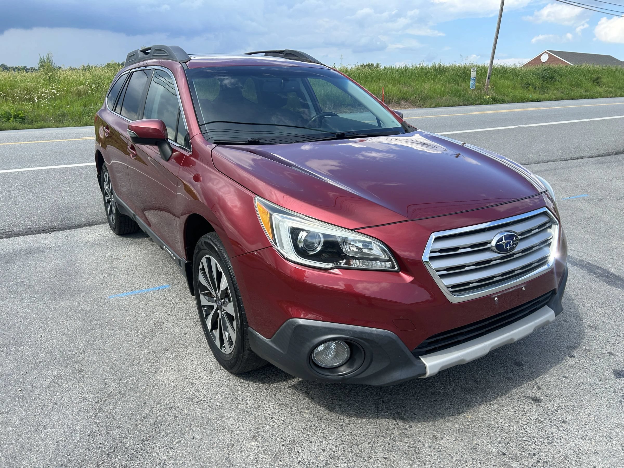 Used 2016 Subaru Outback 2.5i Limited AWD/4WD image 3