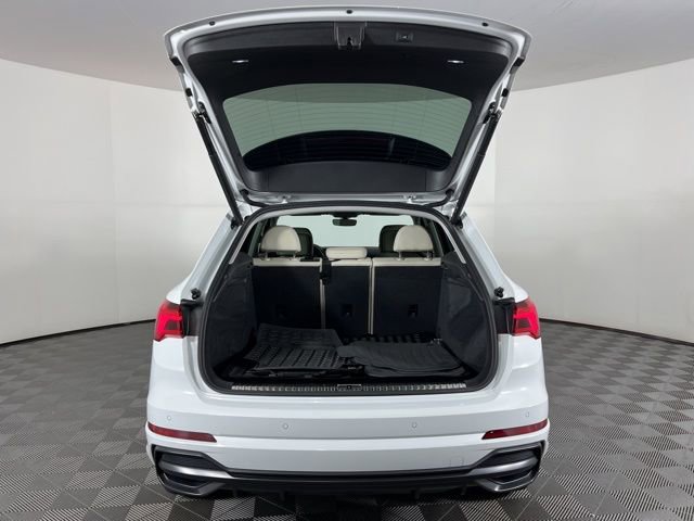 Used 2022 Audi Q3 2.0T Premium Plus image 44