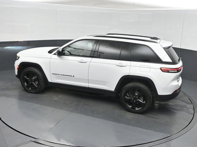 Used 2024 Jeep Grand Cherokee Altitude AWD/4WD image 48