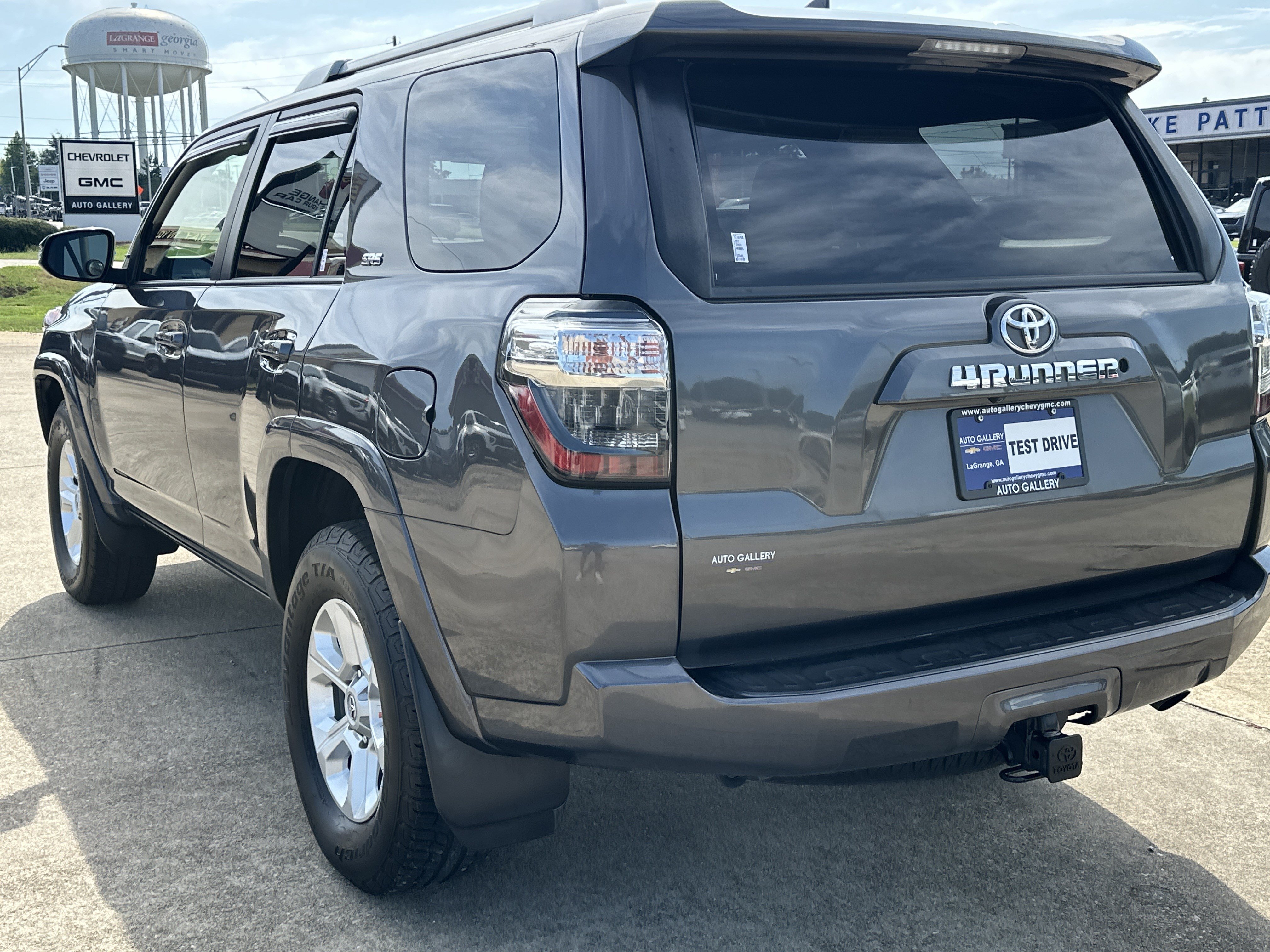 Used 2017 Toyota 4Runner SR5 Premium RWD image 8