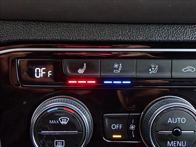 Used 2020 Volkswagen Atlas Cross Sport SEL Premium R-Line image 23