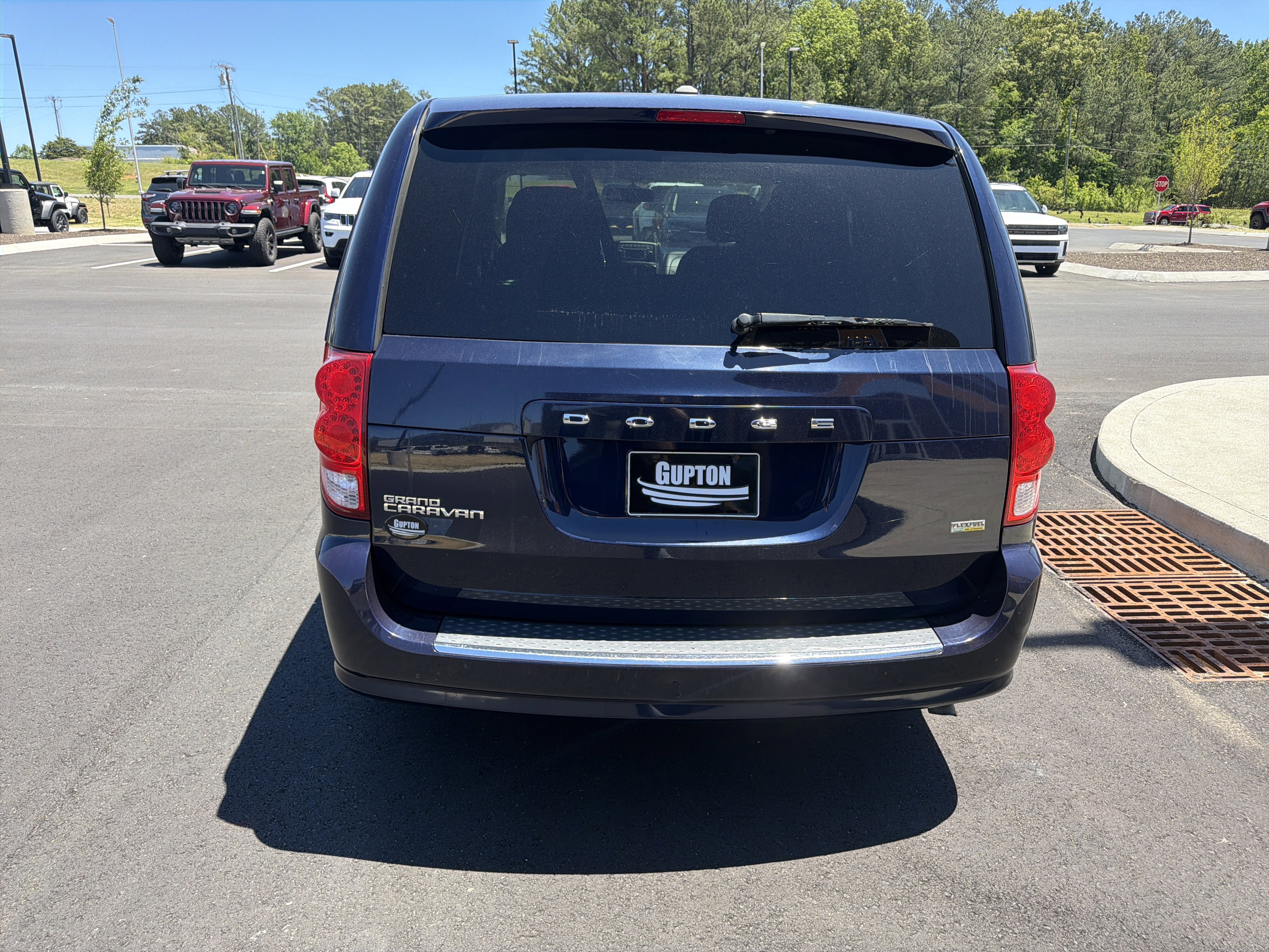 Used 2016 Dodge Grand Caravan SE w/ Quick Order Package 29E SE FWD image 14