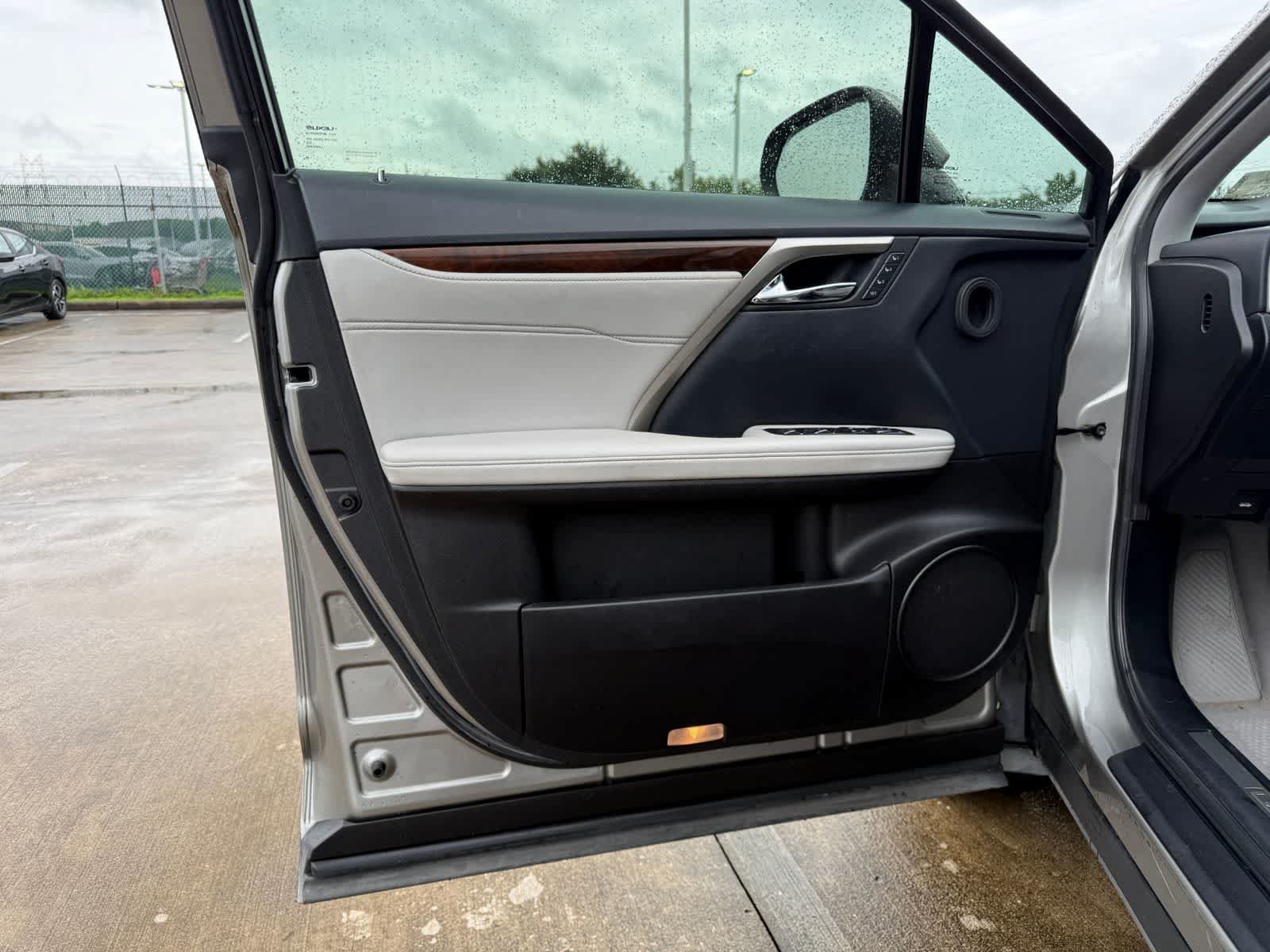 Used 2019 Lexus RX 350 FWD w/ Premium Package image 16