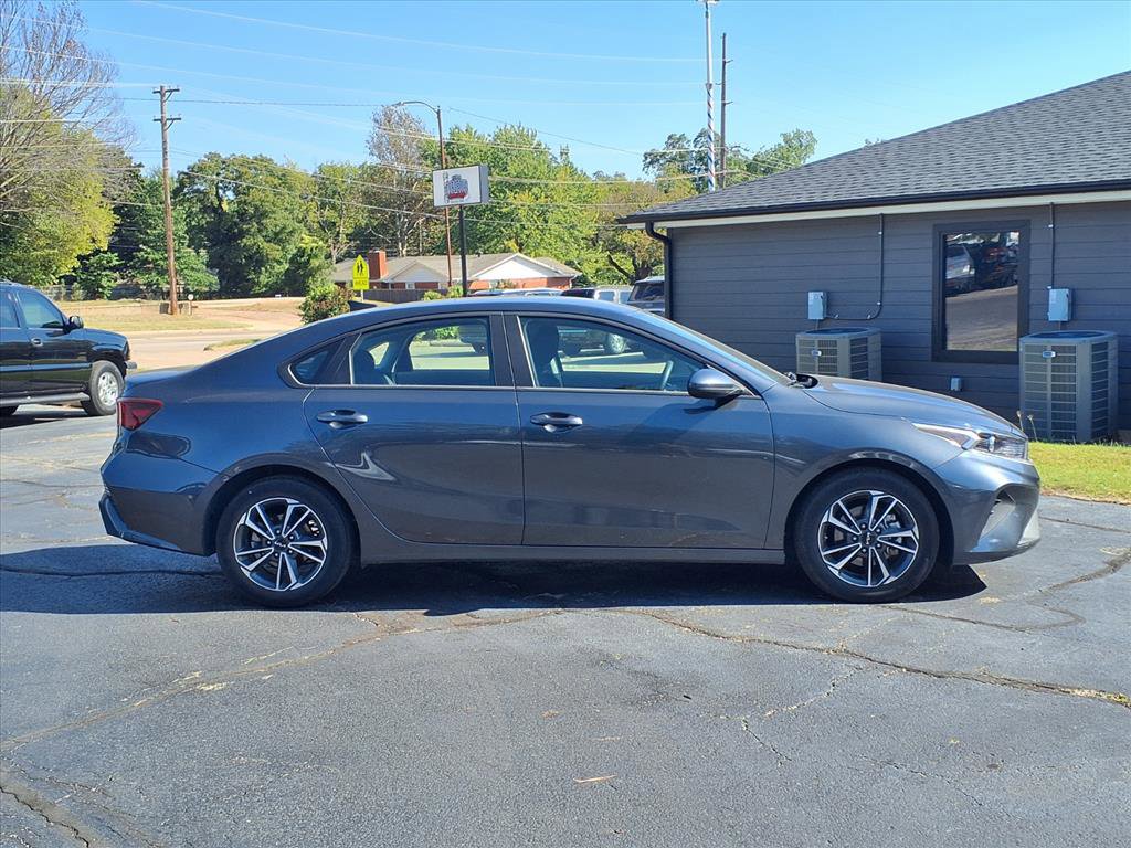 Used 2024 Kia Forte LXS image 2