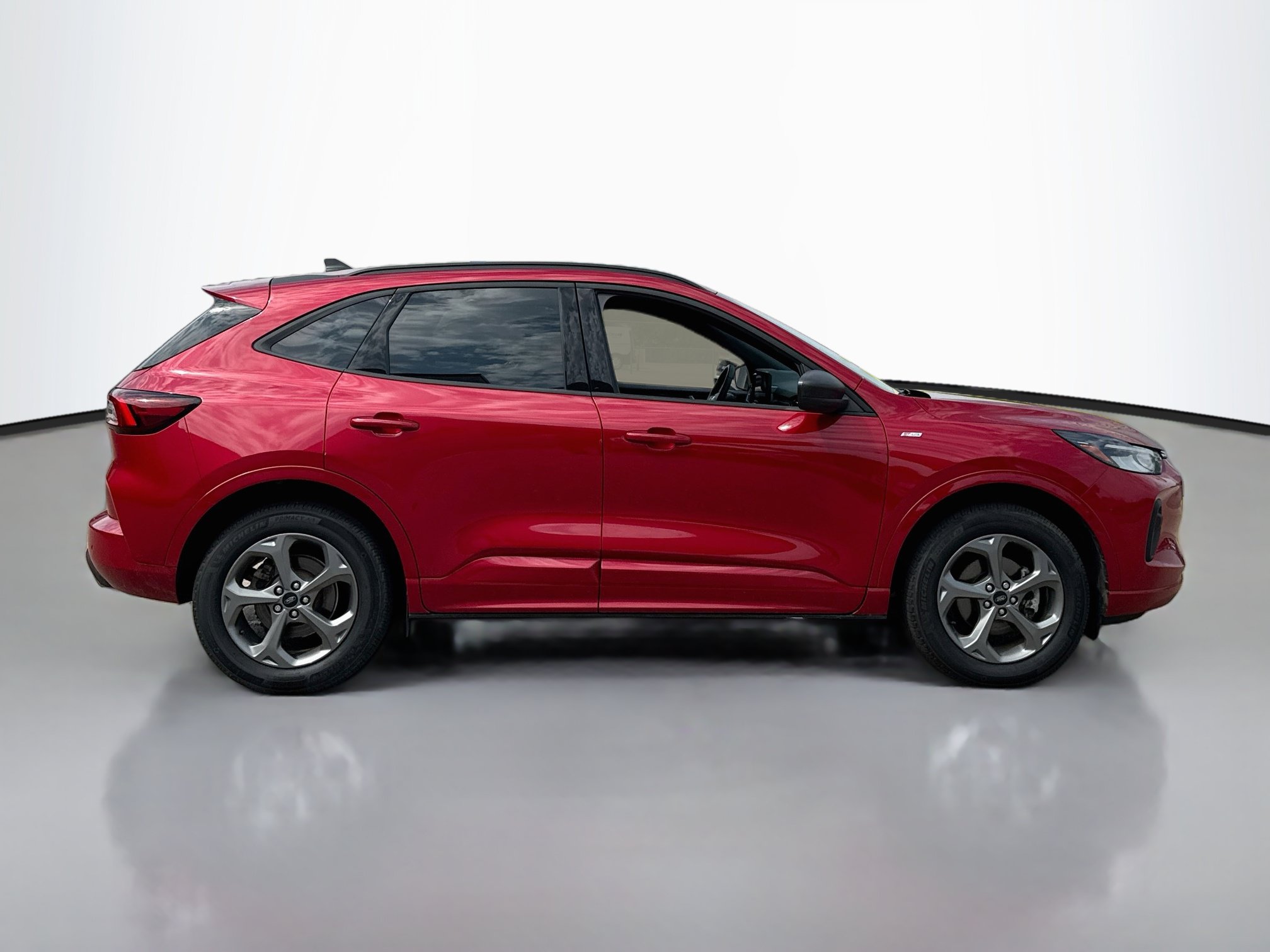 Used 2024 Ford Escape ST-Line w/ Tech Pack #1 AWD/4WD image 8