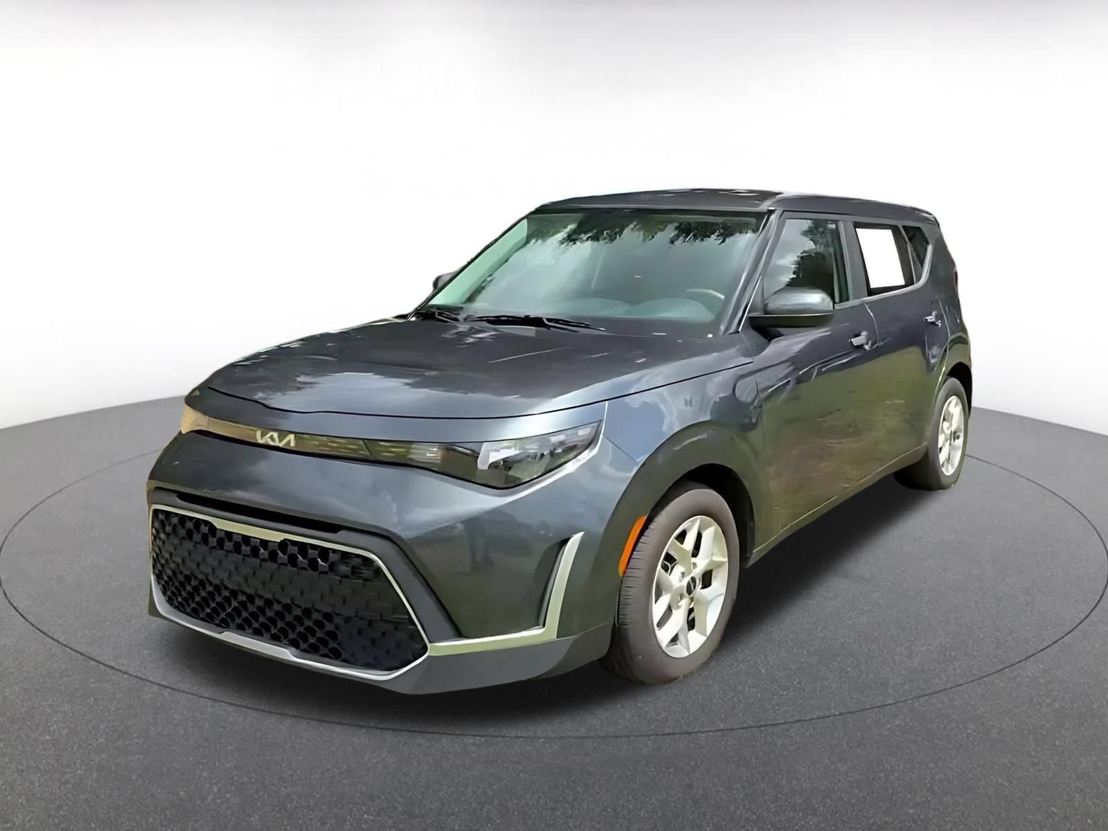 Used 2025 Kia Soul LX w/ LX Technology Package FWD image 6