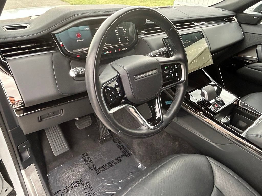 Used 2025 Land Rover Range Rover Sport SE AWD/4WD image 17