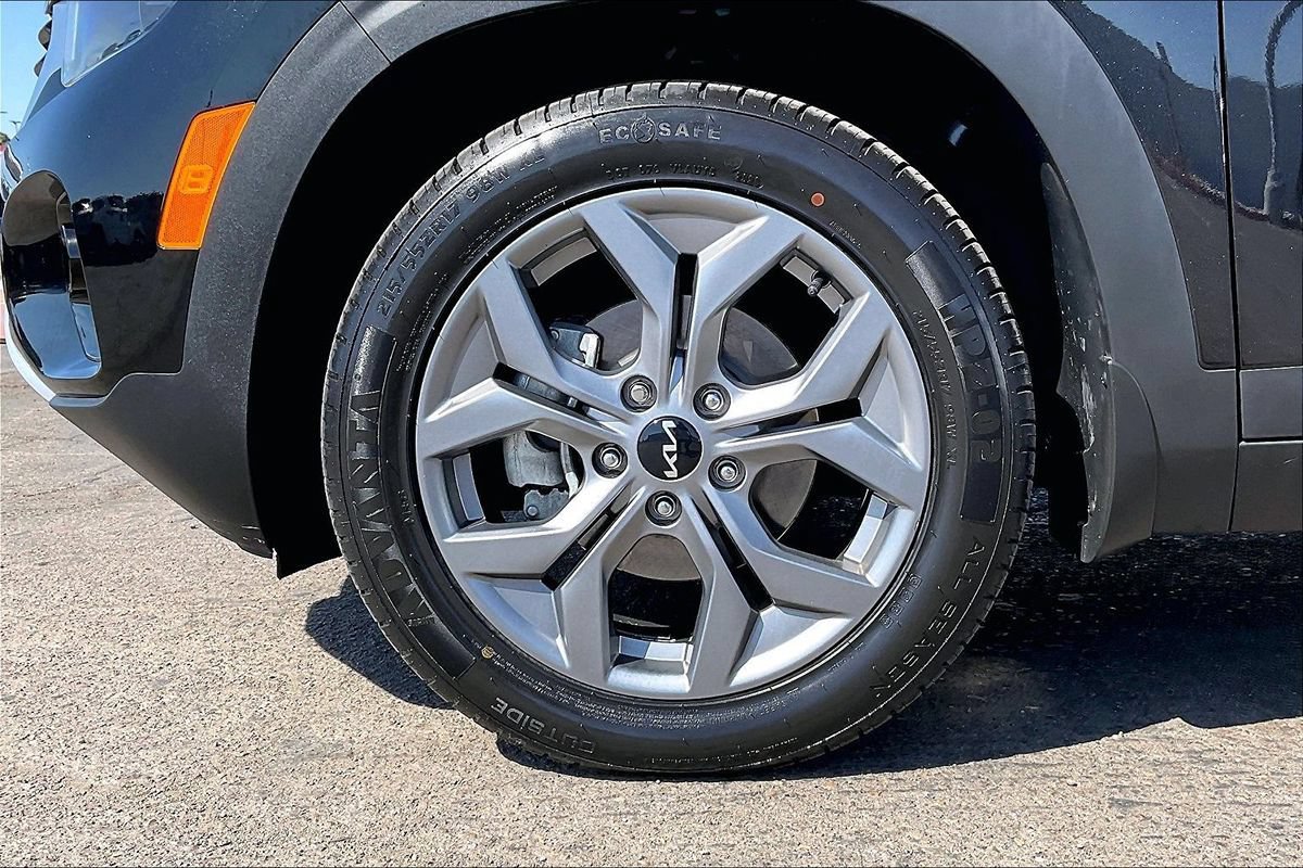 Used 2024 Kia Seltos S FWD image 29