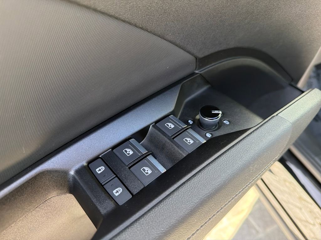 Used 2024 Audi Q4 e-tron Premium Plus image 11