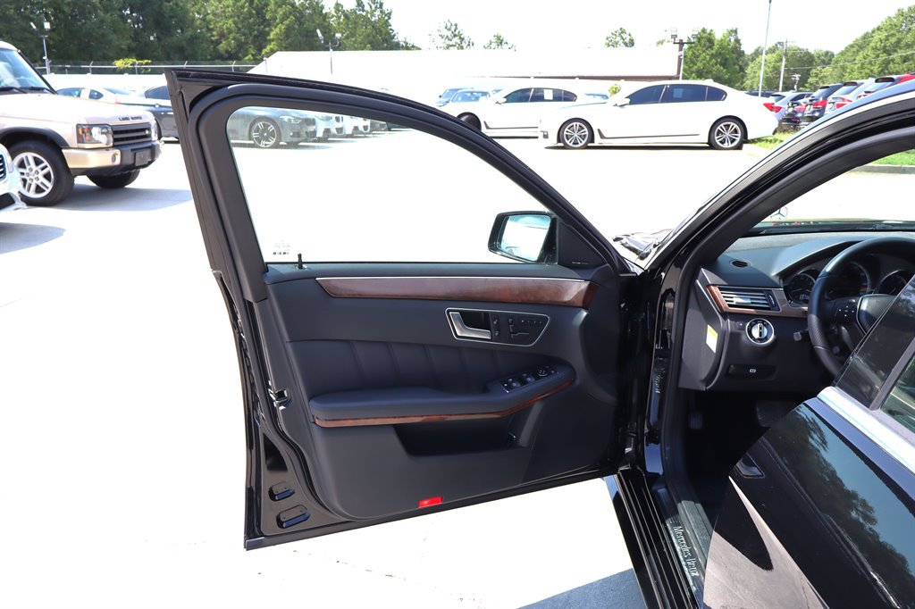 Used 2013 Mercedes-Benz E 350 BlueTEC Sedan image 34