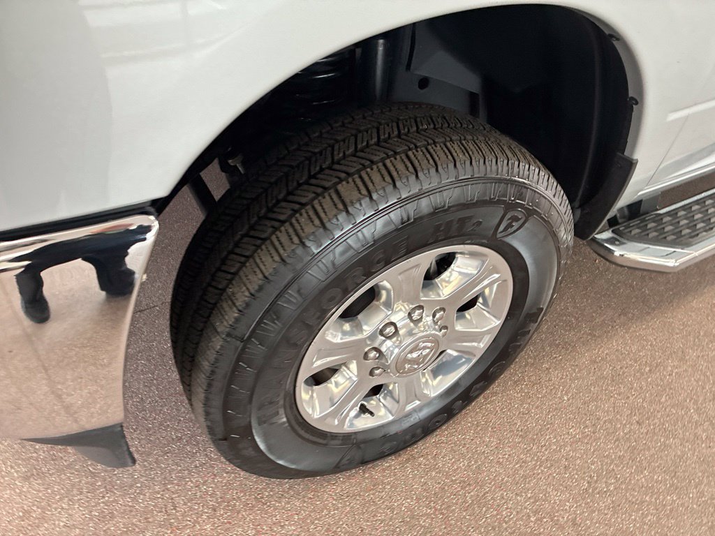 Certified 2026 RAM 2500 Big Horn AWD/4WD image 6