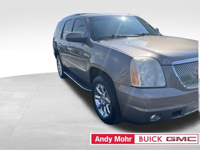 Used 2011 GMC Yukon Denali AWD/4WD image 2
