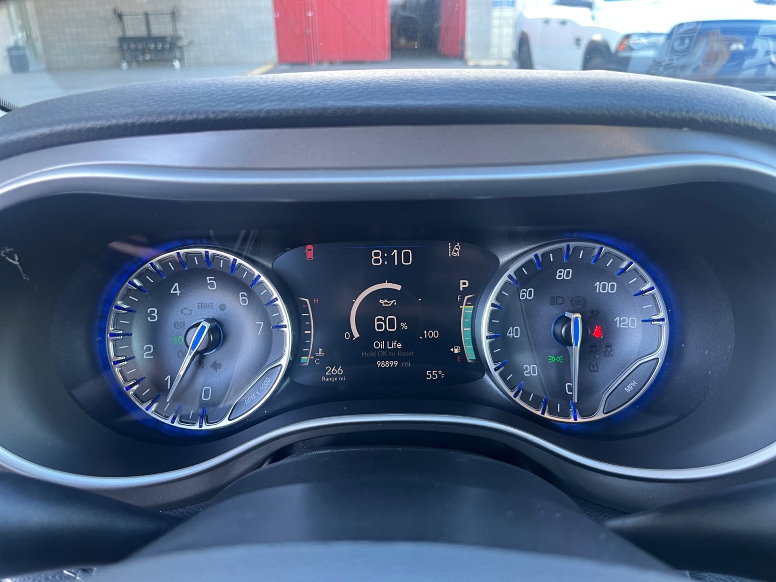 Used 2021 Chrysler Pacifica Touring-L image 10