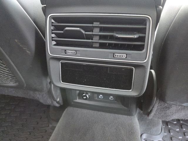 Used 2023 Audi Q8 Premium Plus image 16