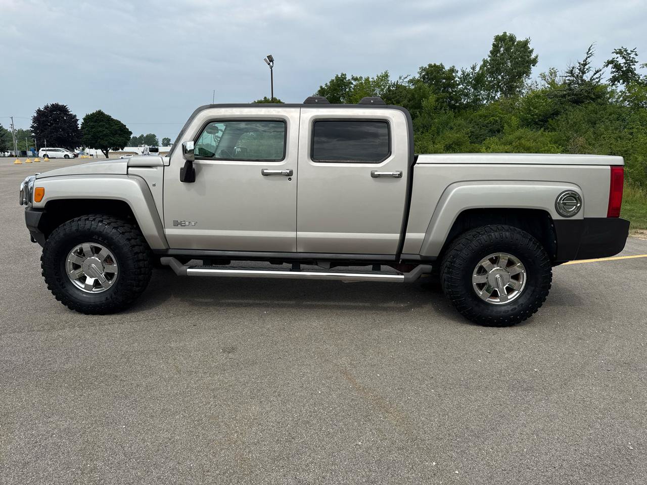 Used 2009 HUMMER H3T Alpha AWD/4WD image 9