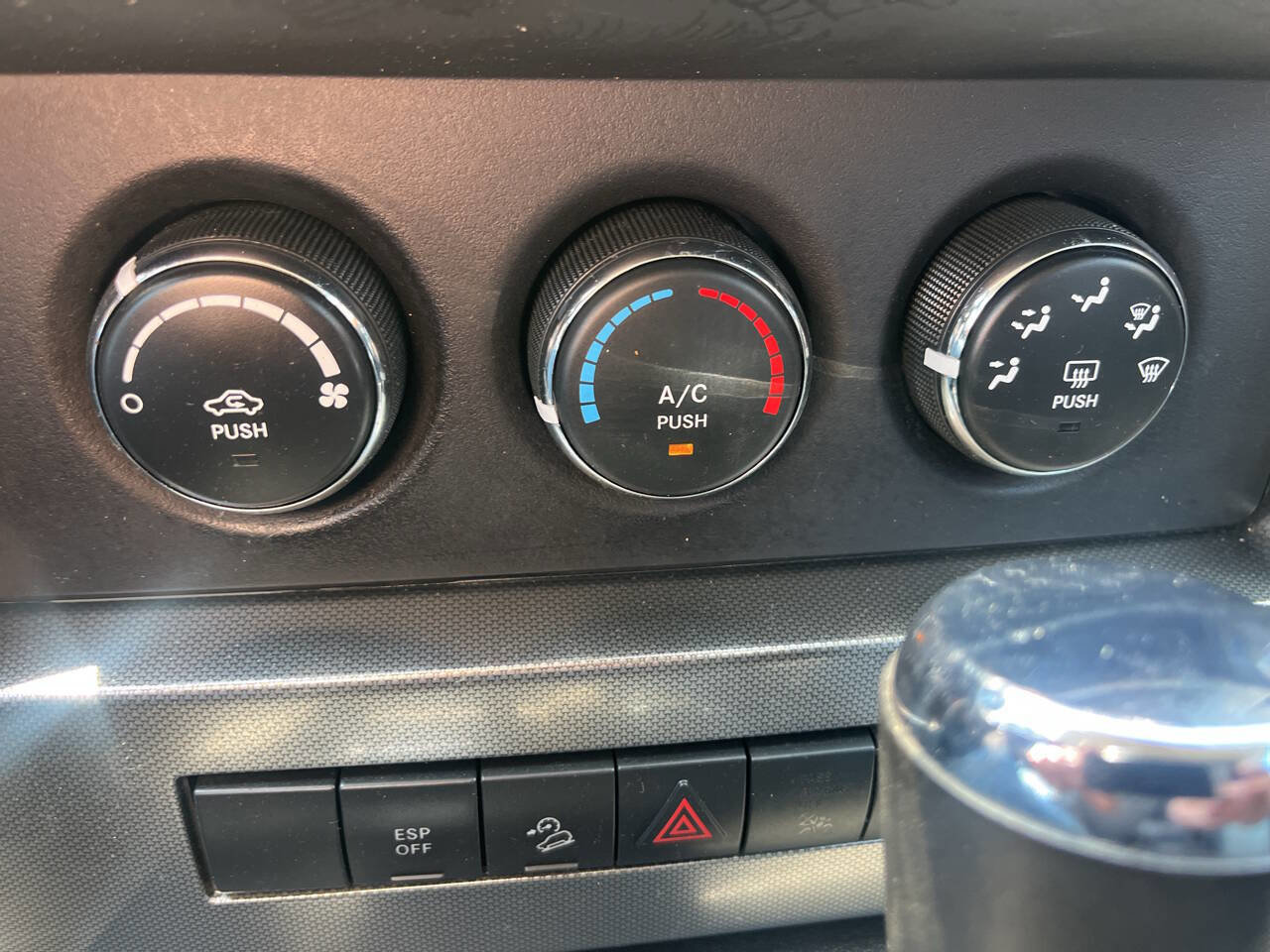 Used 2010 Jeep Liberty Sport AWD/4WD image 16
