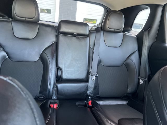 Used 2021 Jeep Cherokee Latitude Plus AWD/4WD image 13