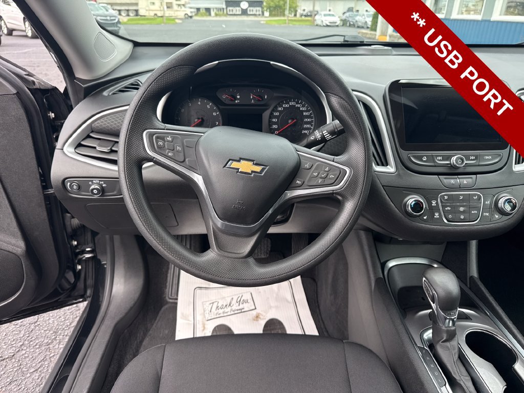 Used 2022 Chevrolet Malibu LT FWD image 16
