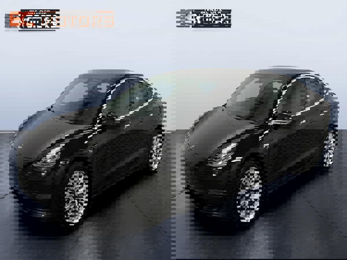 Used 2019 Tesla Model 3 Standard Range image 1