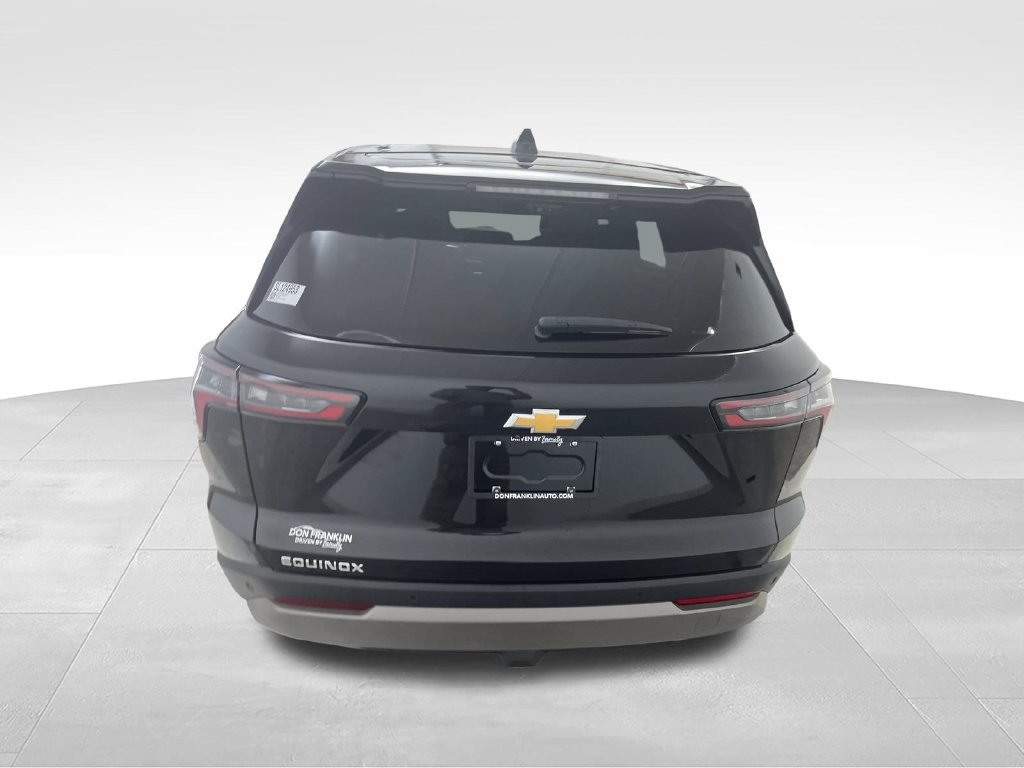 Used 2025 Chevrolet Equinox LT w/ Safety and Technology Package FWD image 5