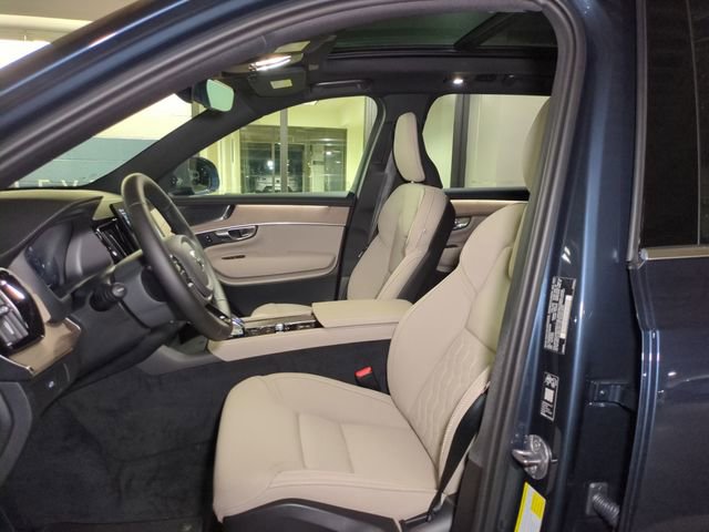 New 2026 Volvo XC90 B6 Plus w/ Protection Package Premier image 13