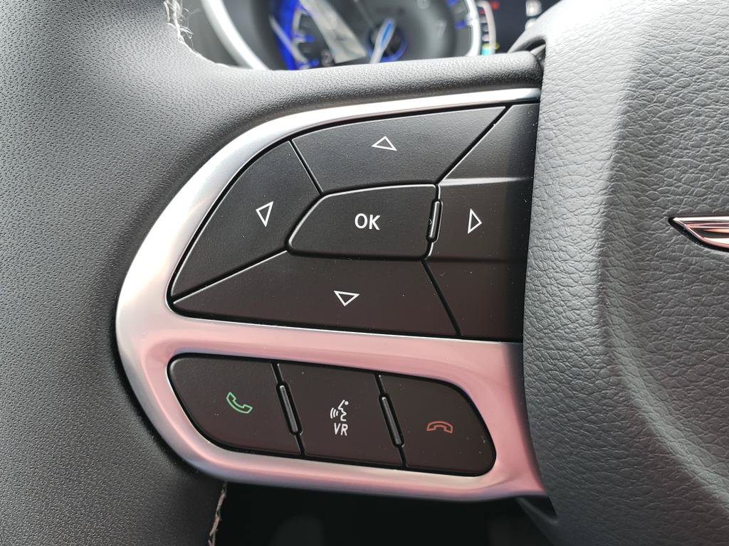 New 2026 Chrysler Pacifica Select AWD/4WD image 20