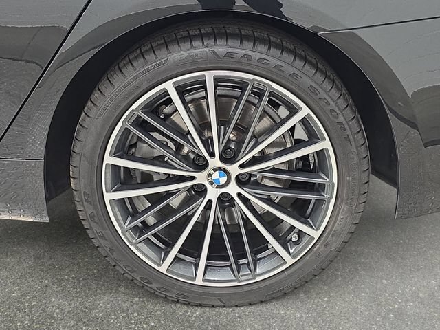 Certified 2023 BMW 530i xDrive w/ Executive Package AWD/4WD image 28