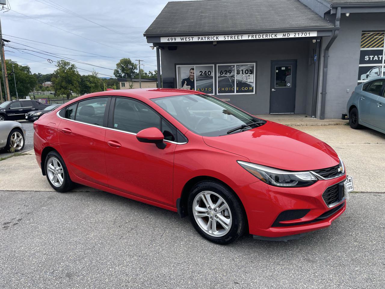 Used 2018 Chevrolet Cruze LT FWD image 17