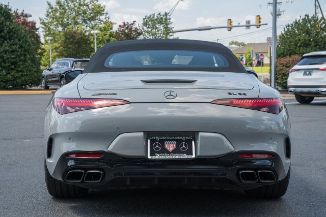 Used 2022 Mercedes-Benz SL 55 AMG 4MATIC w/ Driver Assistance Package image 10