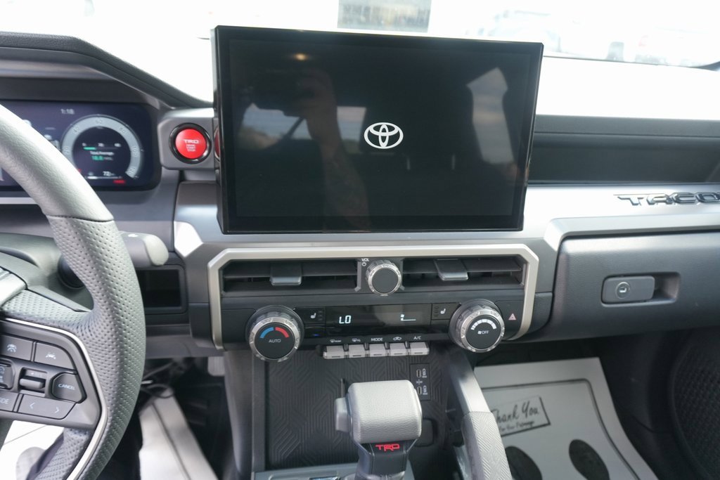 Used 2024 Toyota Tacoma TRD Off-Road image 20