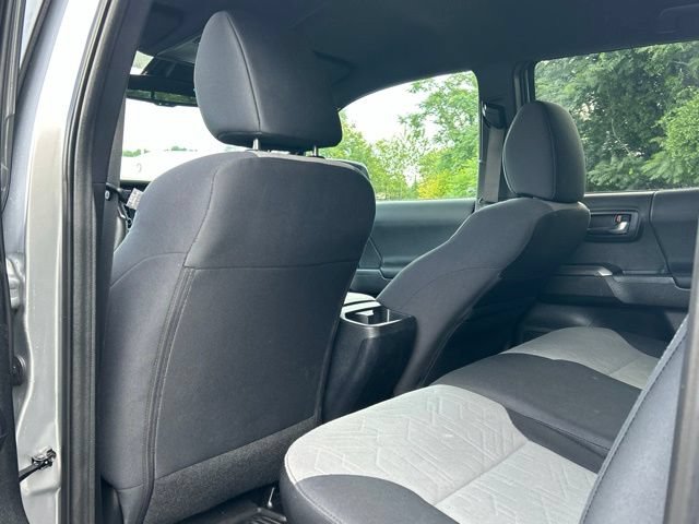 Used 2021 Toyota Tacoma TRD Sport AWD/4WD image 36