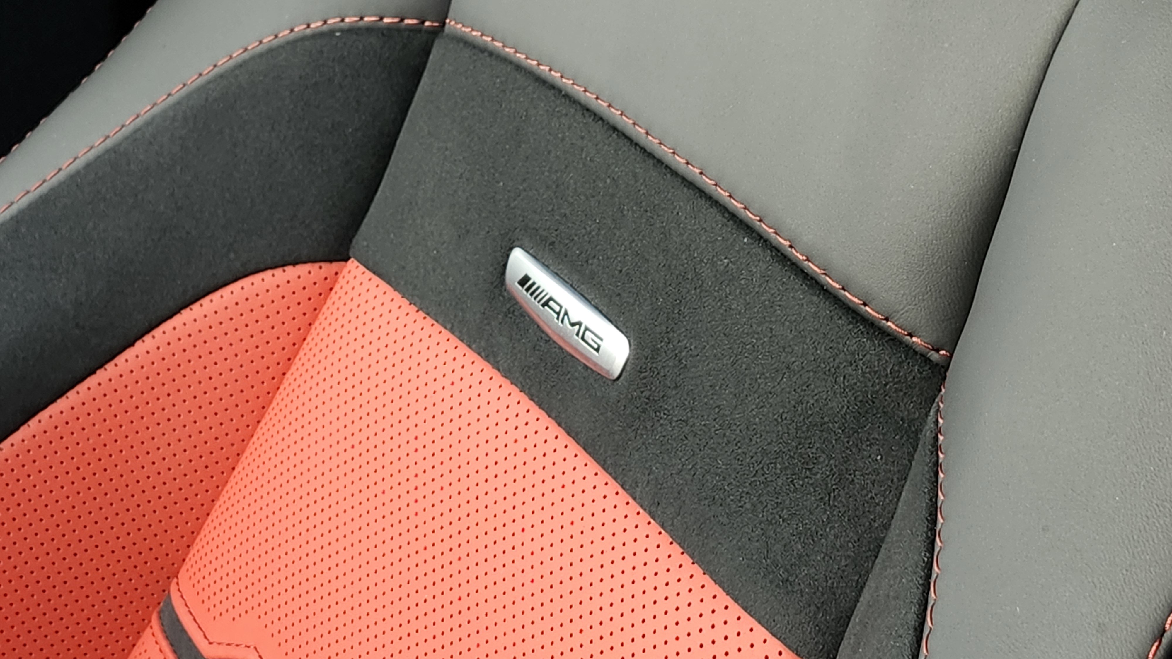 Used 2024 Mercedes-Benz GLE 53 AMG 4MATIC w/ Winter Package image 37