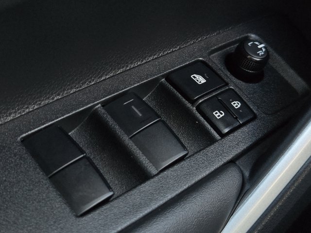 Certified 2026 Toyota Corolla Cross XLE w/ Convenience Package FWD image 28