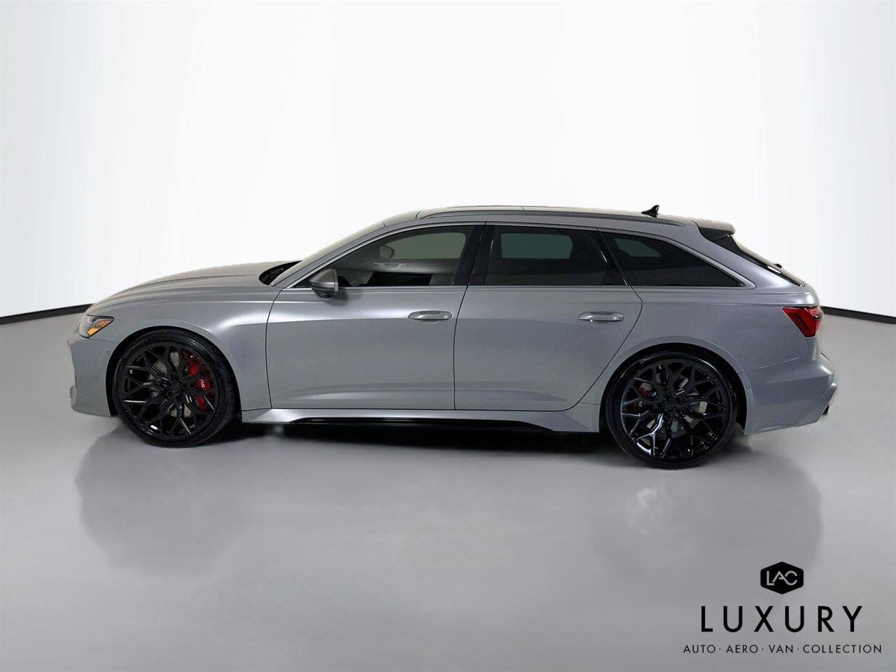 Used 2024 Audi RS 6 performance AWD/4WD image 9