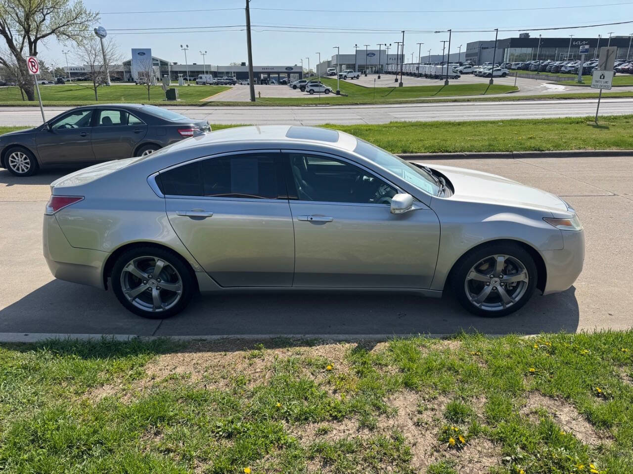 Used 2009 Acura TL SH-AWD image 6