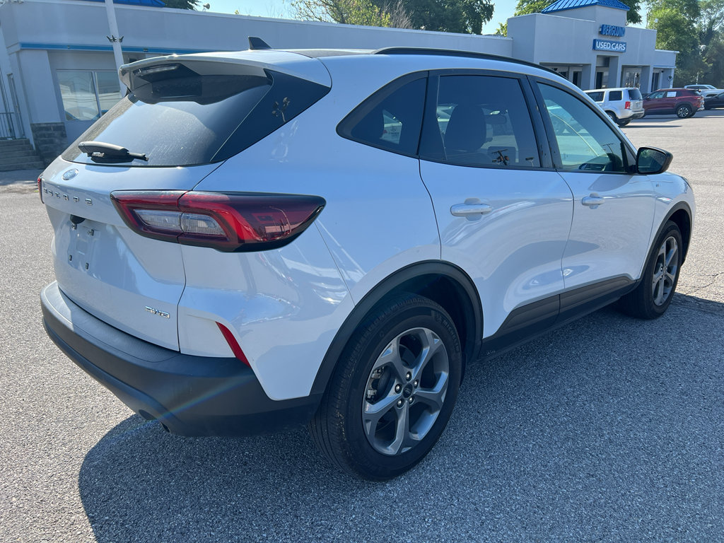 Used 2025 Ford Escape ST-Line AWD/4WD image 3