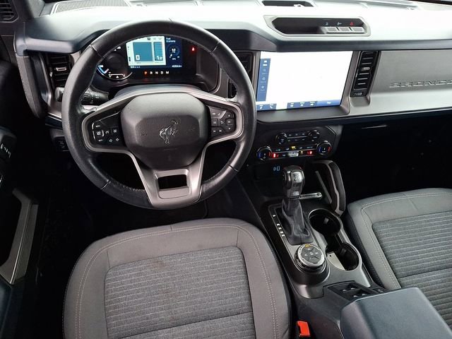 Used 2022 Ford Bronco Outer Banks image 2