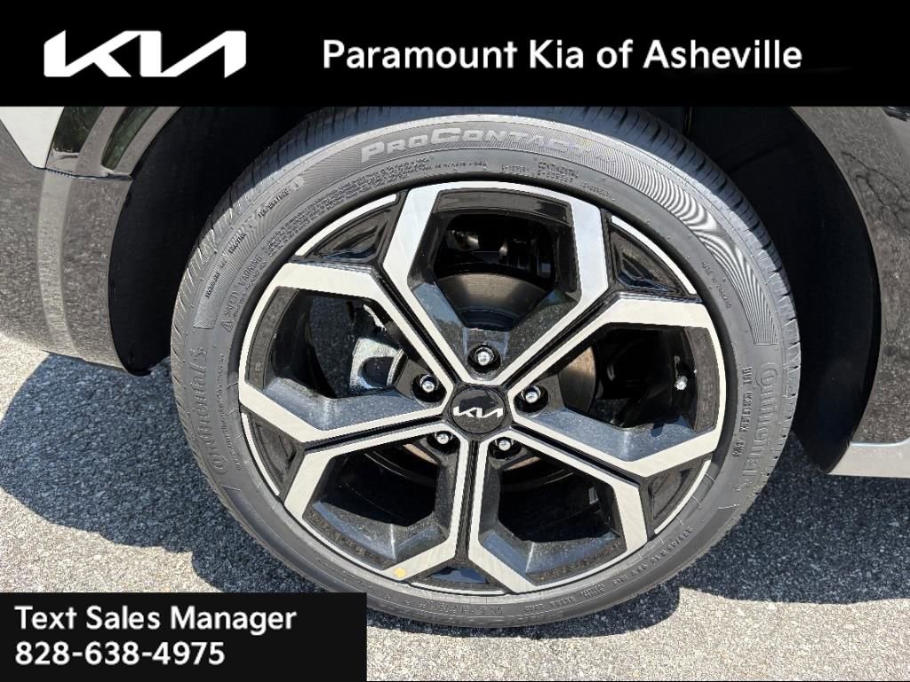 New 2025 Kia Niro EX Touring image 30