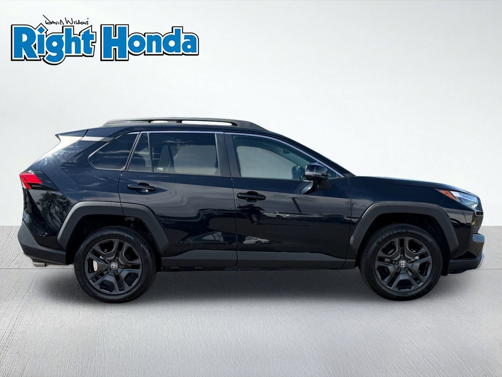 Used 2024 Toyota RAV4 Adventure AWD/4WD image 8