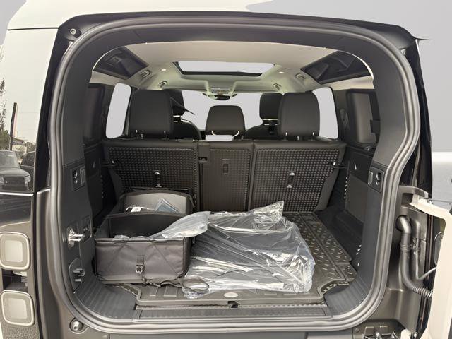 New 2026 Land Rover Defender 110 S AWD/4WD image 28