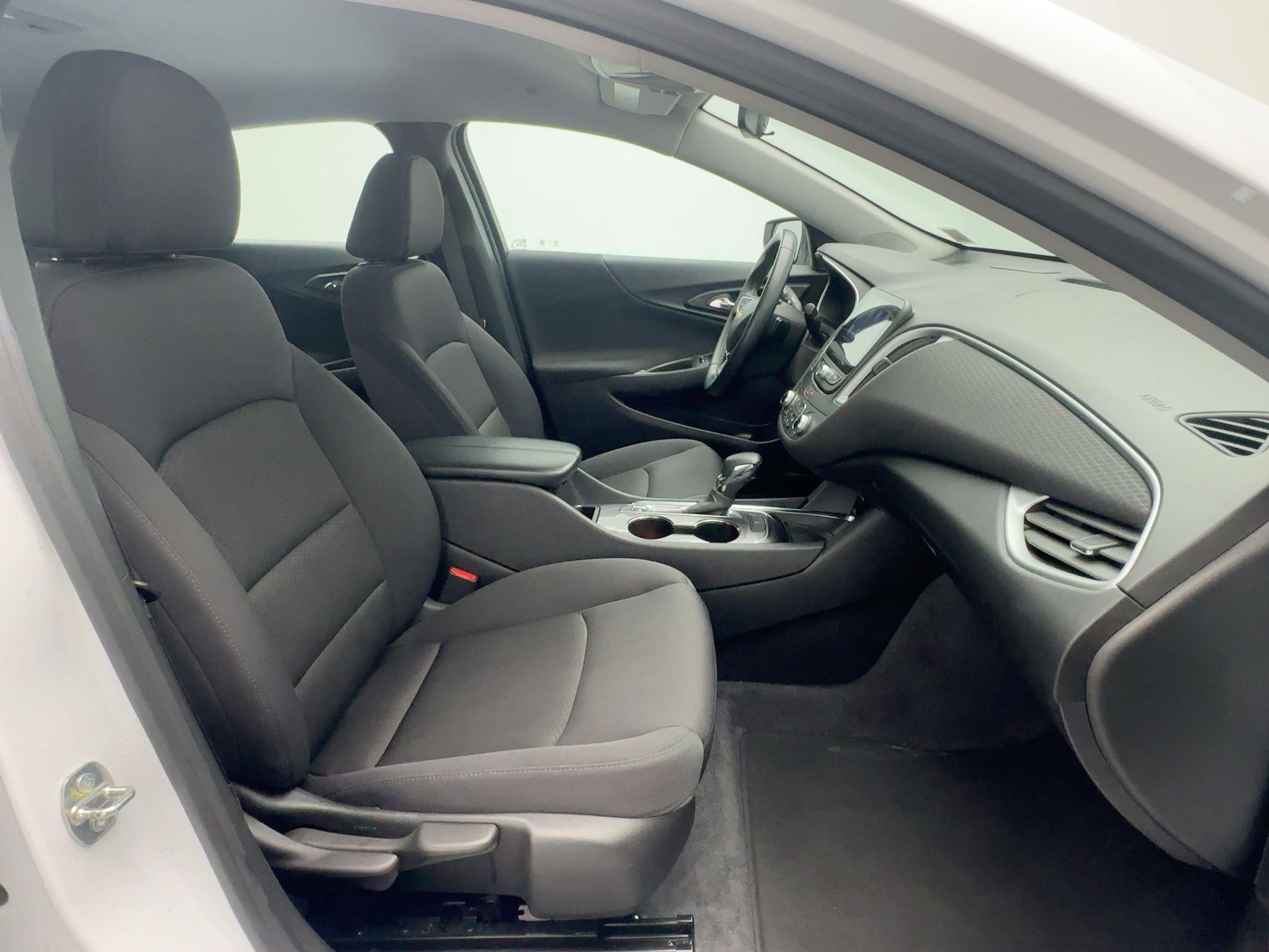 Used 2023 Chevrolet Malibu LT image 28