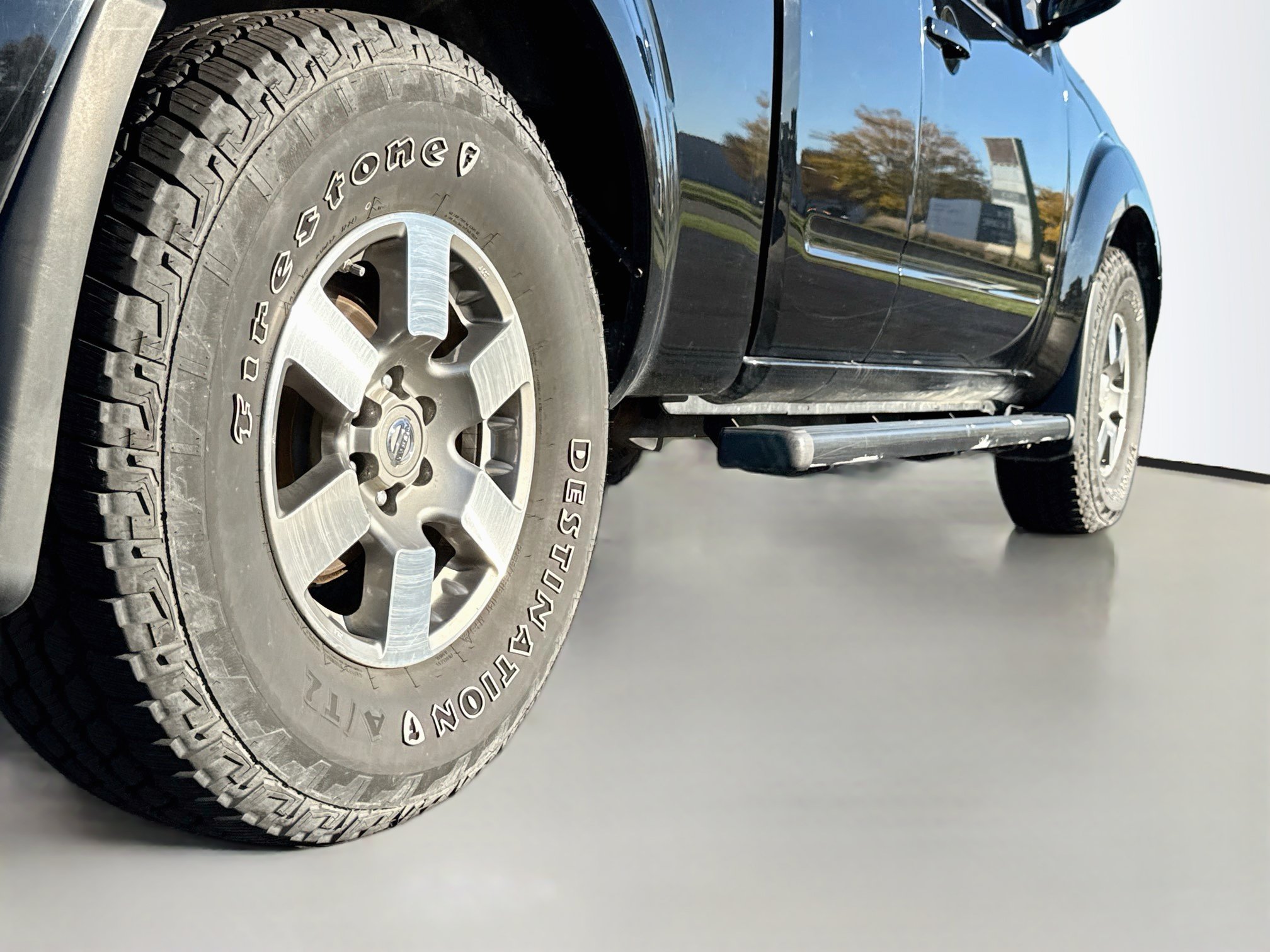 Used 2013 Nissan Frontier PRO-4X AWD/4WD image 8