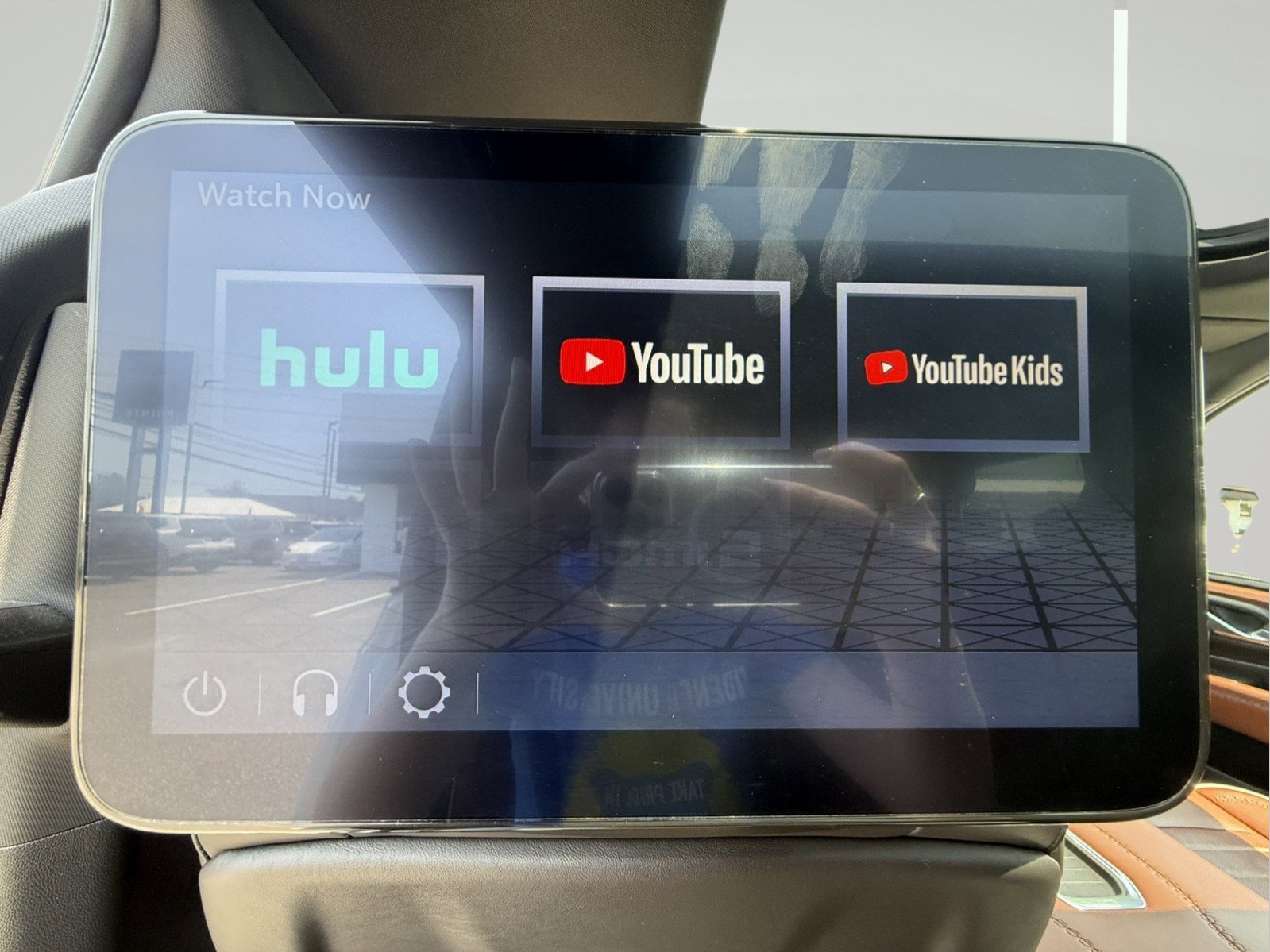 Certified 2024 GMC Yukon Denali Ultimate image 3