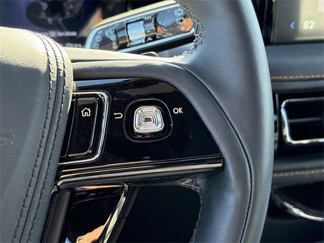 New 2026 Lincoln Aviator Black Label w/ Jet Appearance Package image 26