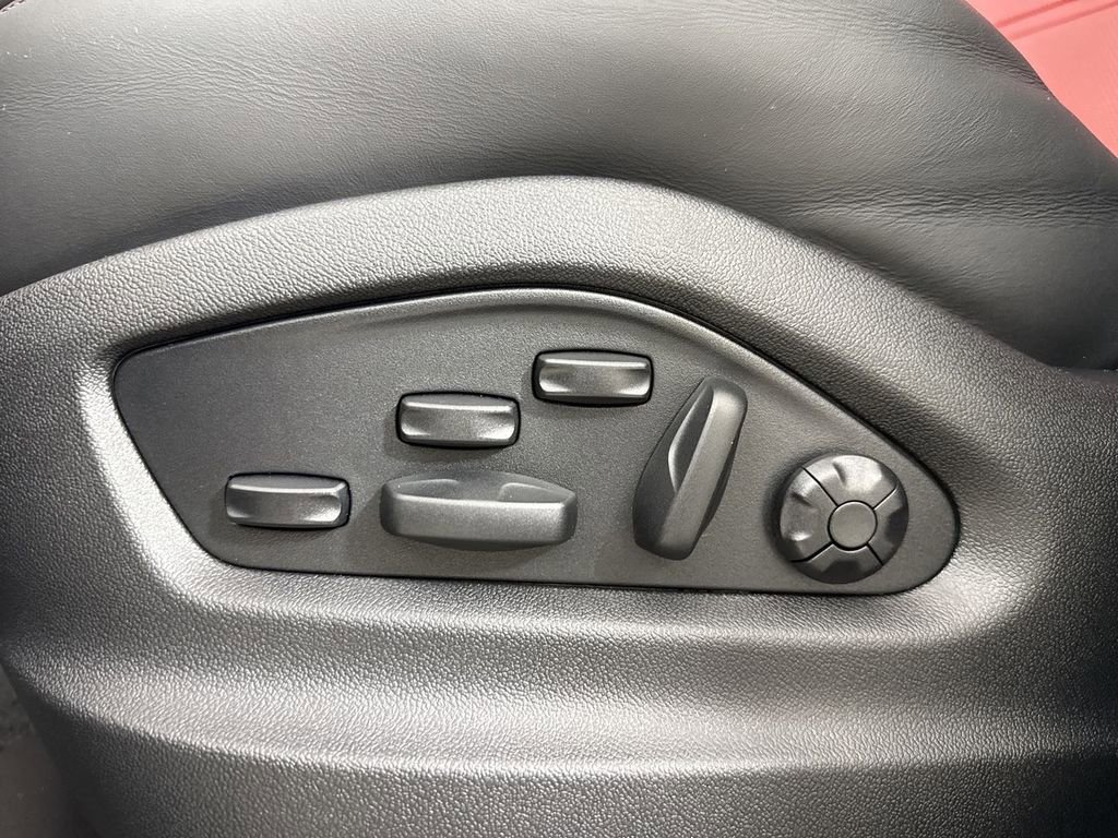 New 2026 Porsche Cayenne GTS image 40