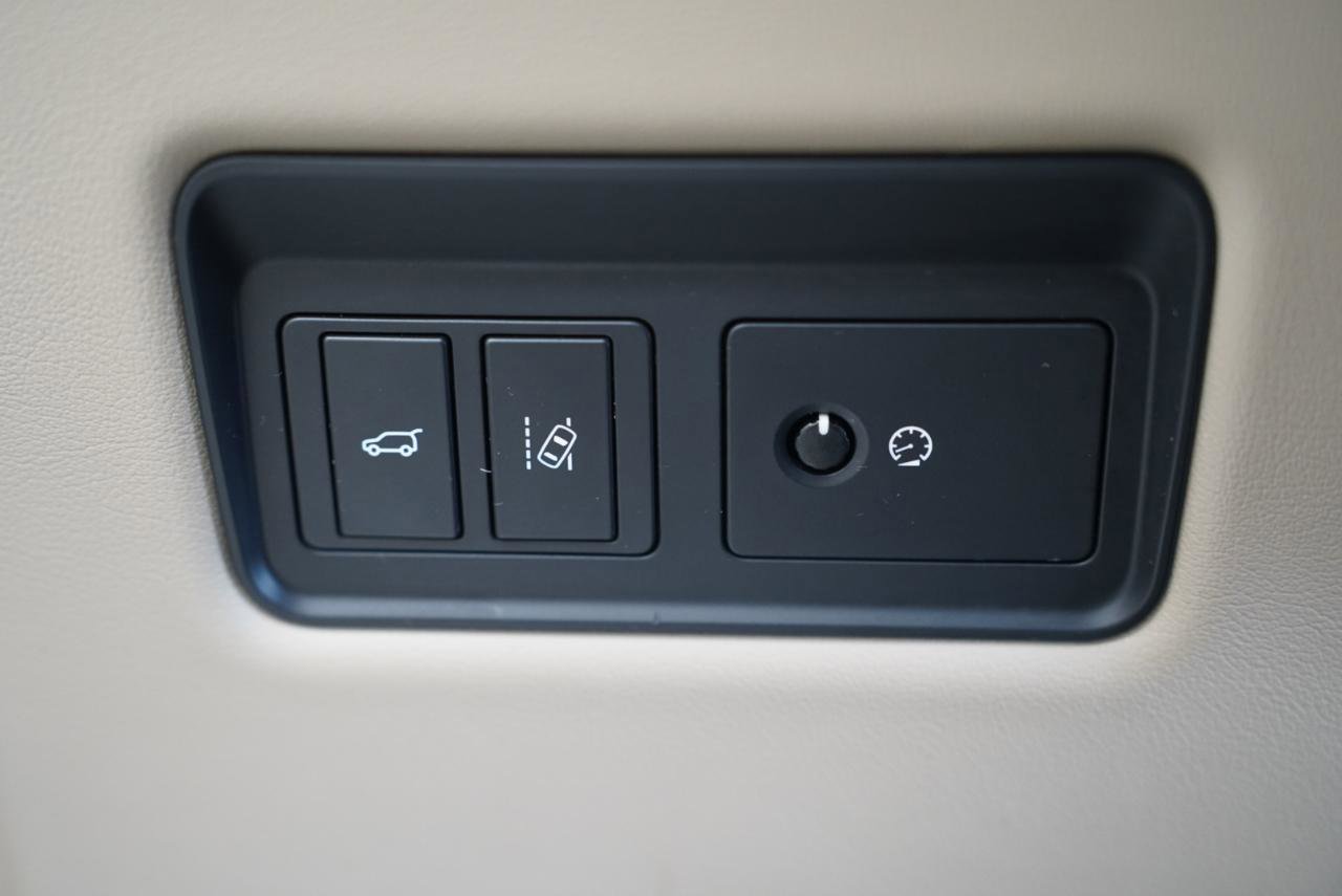 Used 2017 Land Rover Range Rover Supercharged image 23