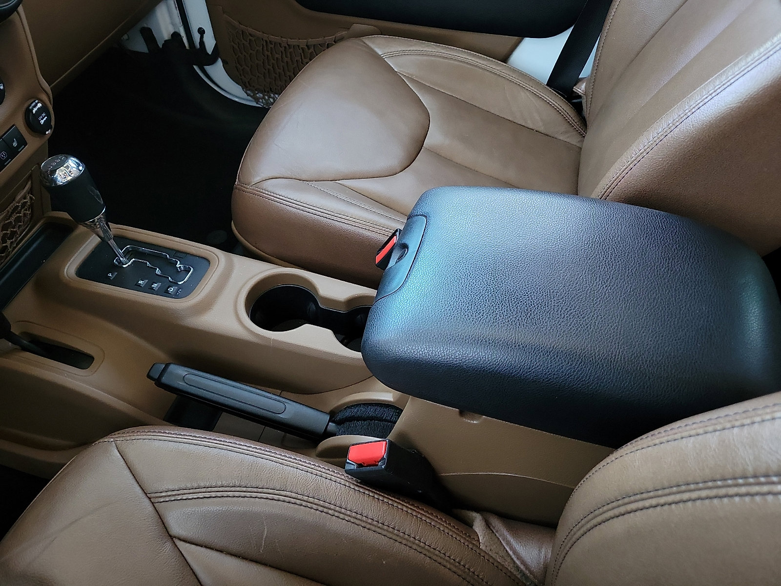 Used 2017 Jeep Wrangler Unlimited Rubicon w/ Connectivity Group AWD/4WD image 20