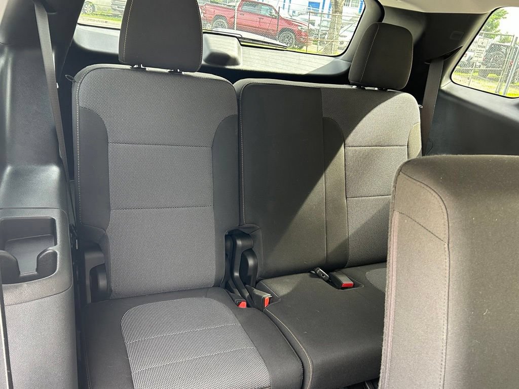 Used 2021 Chevrolet Traverse LS FWD image 44
